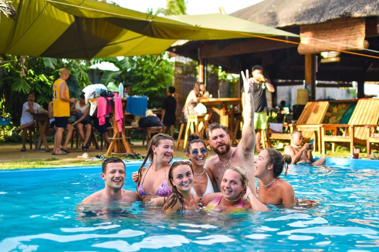 Mad Monkey Hostel Siargao (Adults Only) Хенерал Луна Екстериор снимка
