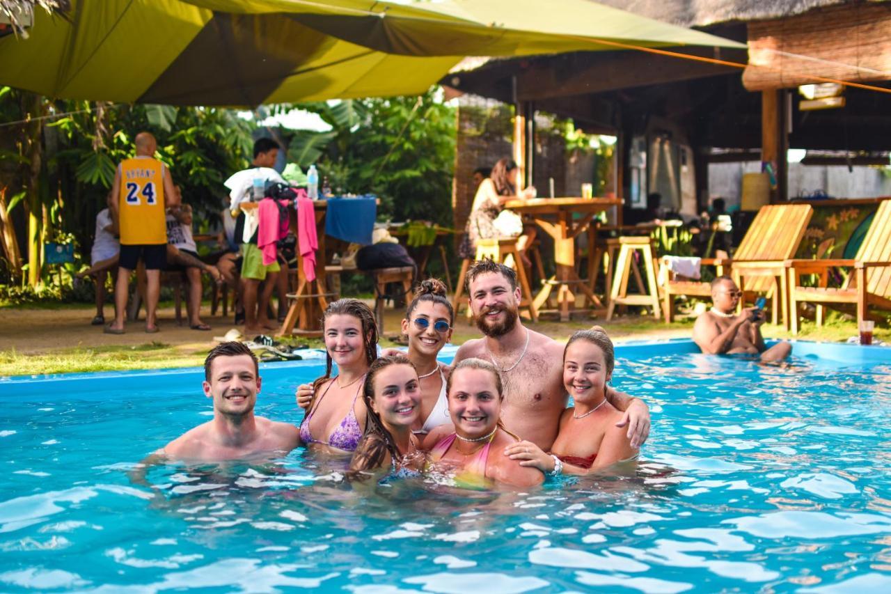 Mad Monkey Hostel Siargao (Adults Only) Хенерал Луна Екстериор снимка