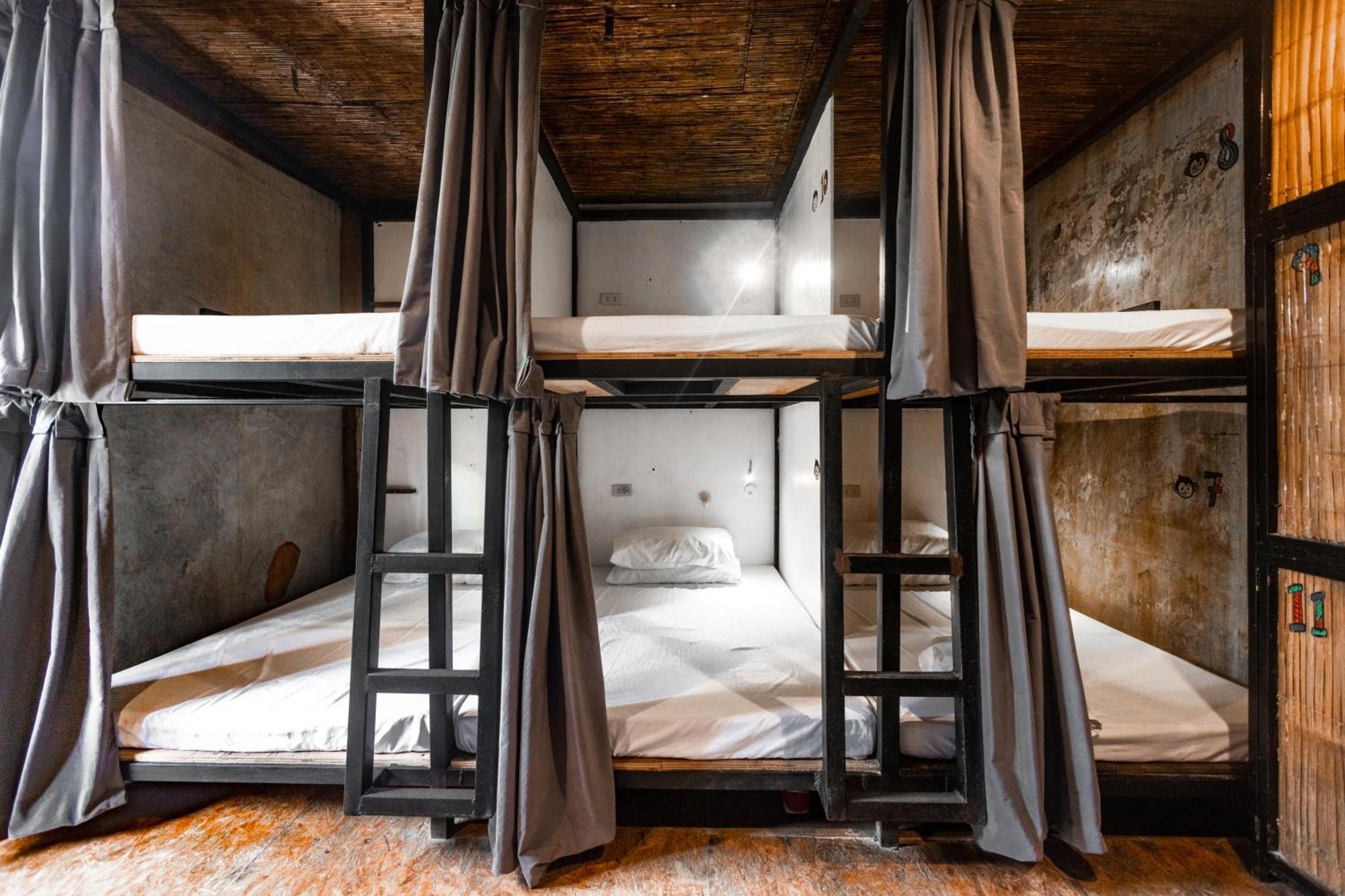 Mad Monkey Hostel Siargao (Adults Only) Хенерал Луна Екстериор снимка