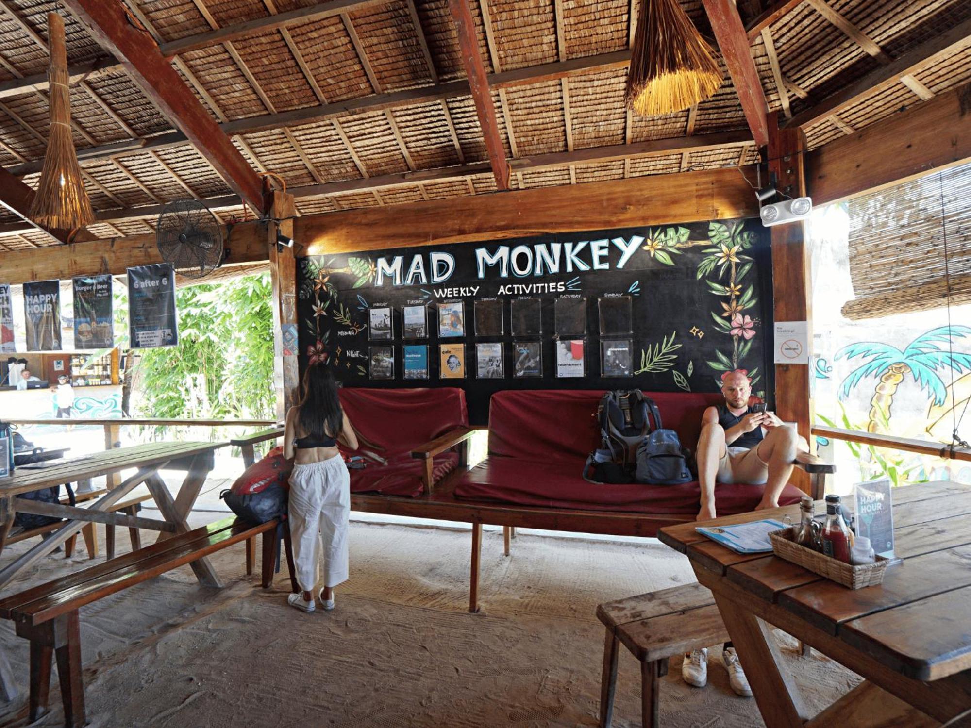 Mad Monkey Hostel Siargao (Adults Only) Хенерал Луна Екстериор снимка