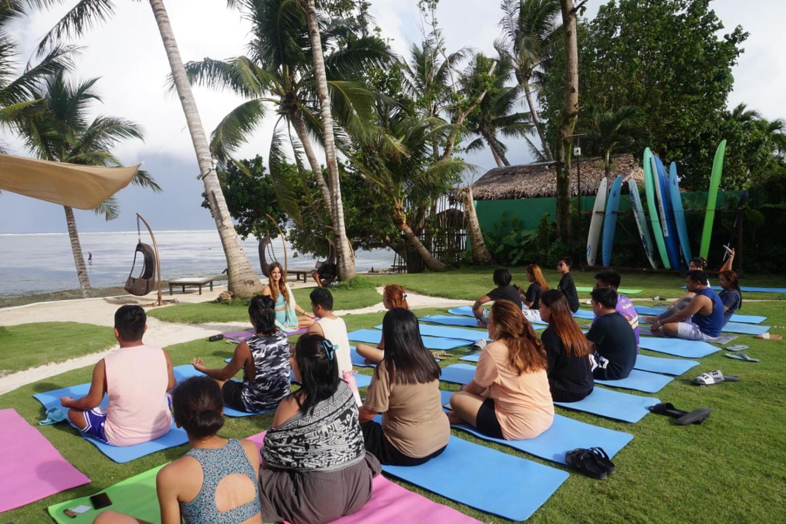 Mad Monkey Hostel Siargao (Adults Only) Хенерал Луна Екстериор снимка