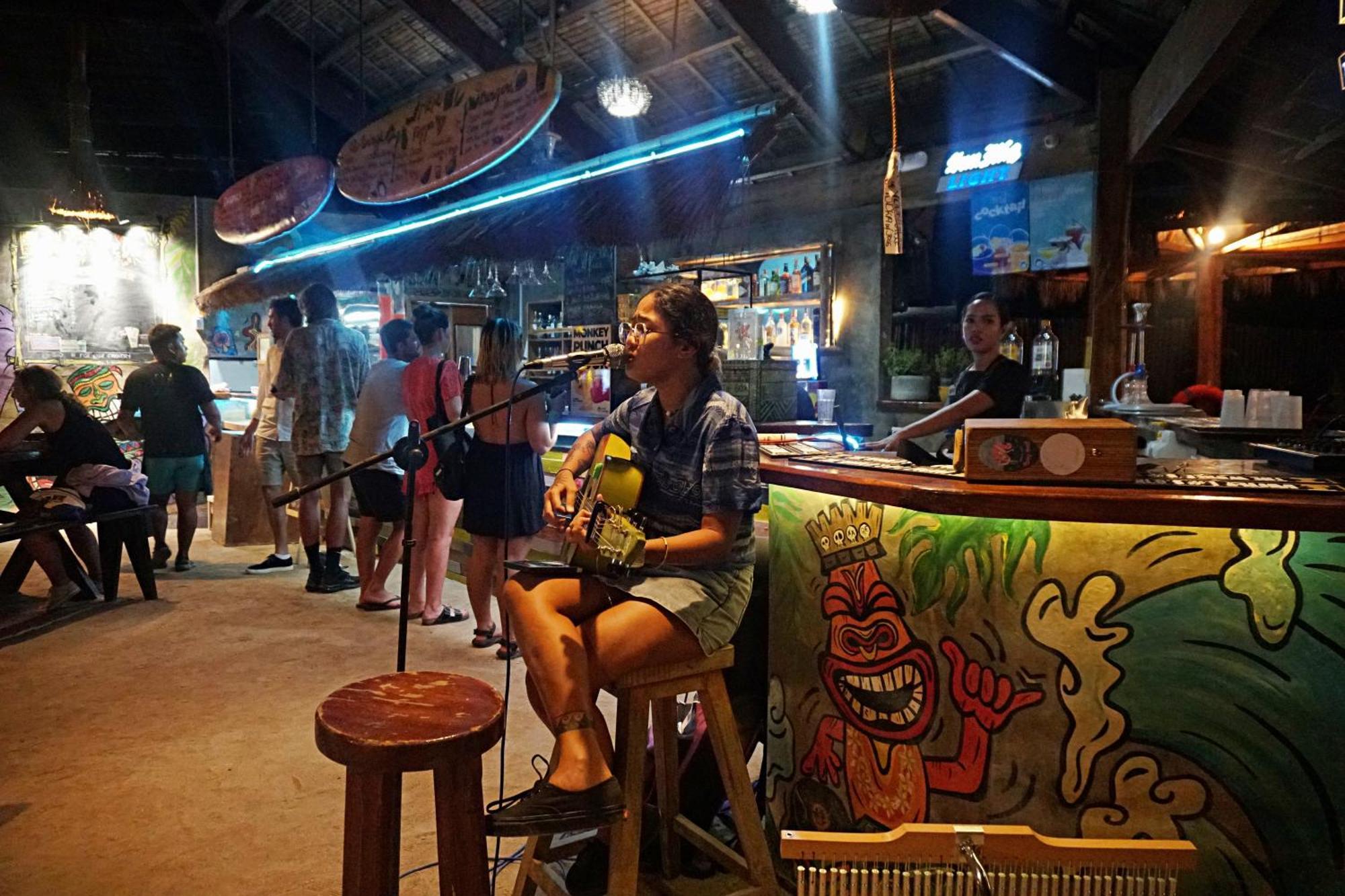 Mad Monkey Hostel Siargao (Adults Only) Хенерал Луна Екстериор снимка