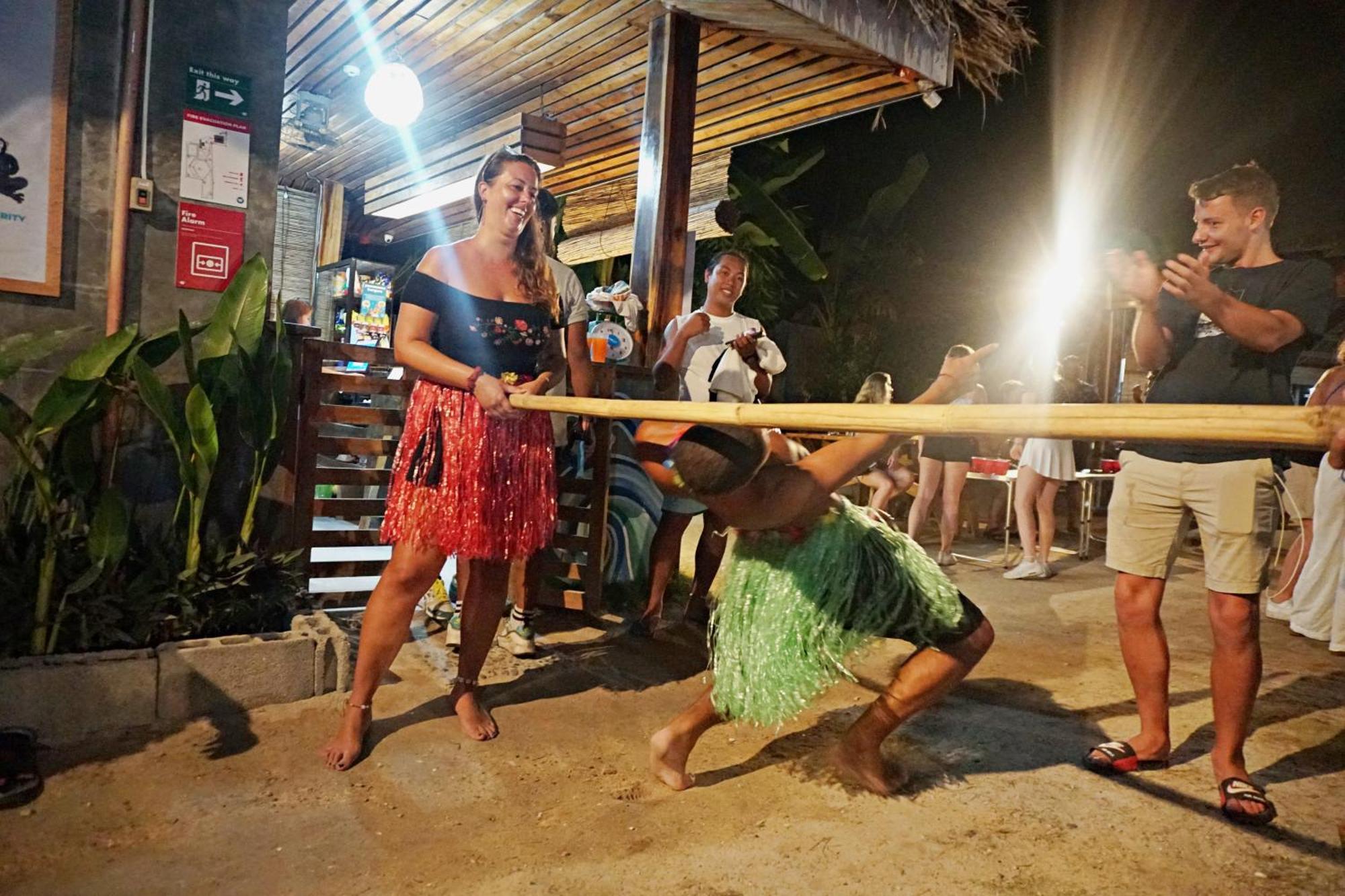 Mad Monkey Hostel Siargao (Adults Only) Хенерал Луна Екстериор снимка