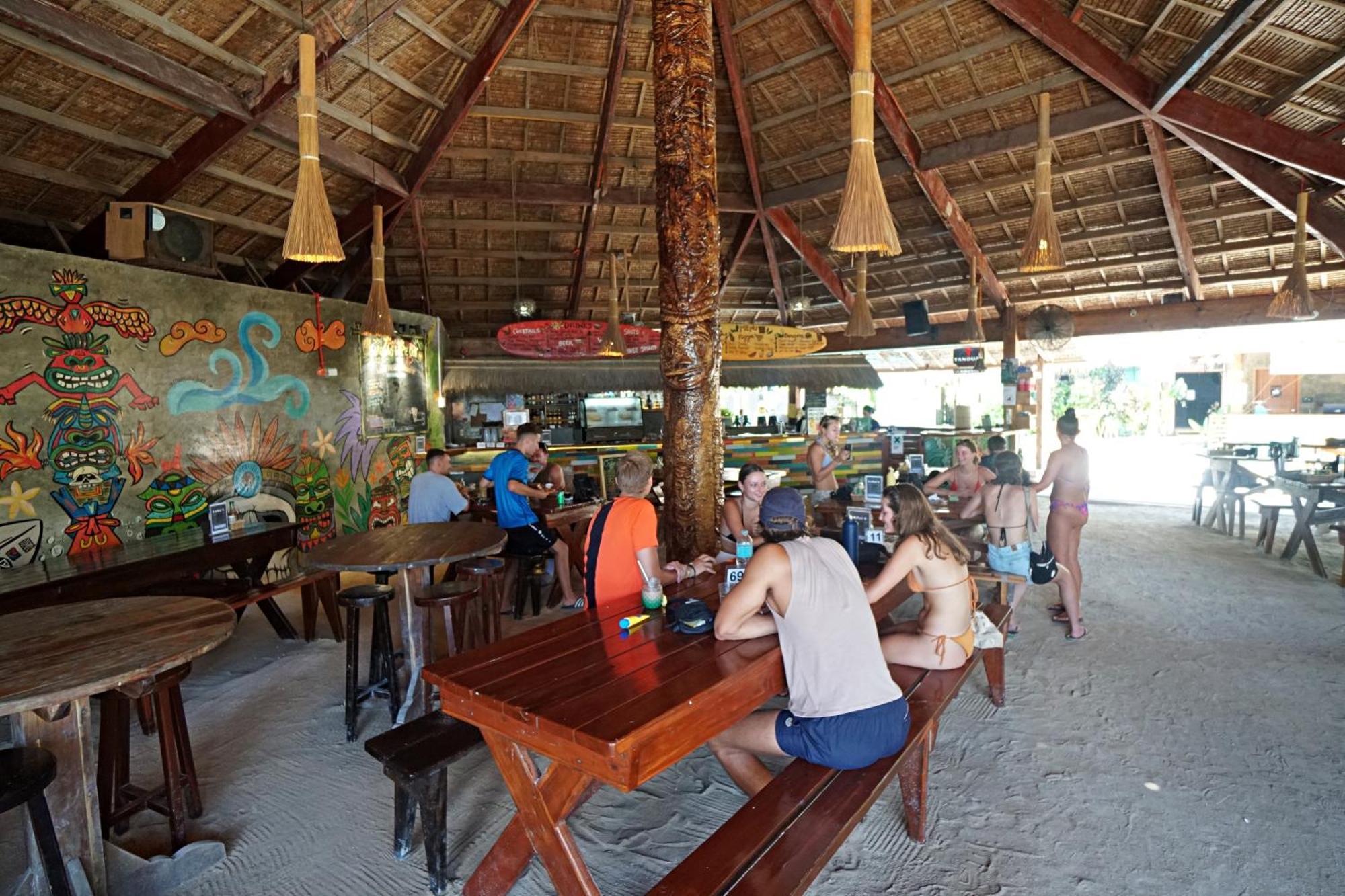 Mad Monkey Hostel Siargao (Adults Only) Хенерал Луна Екстериор снимка
