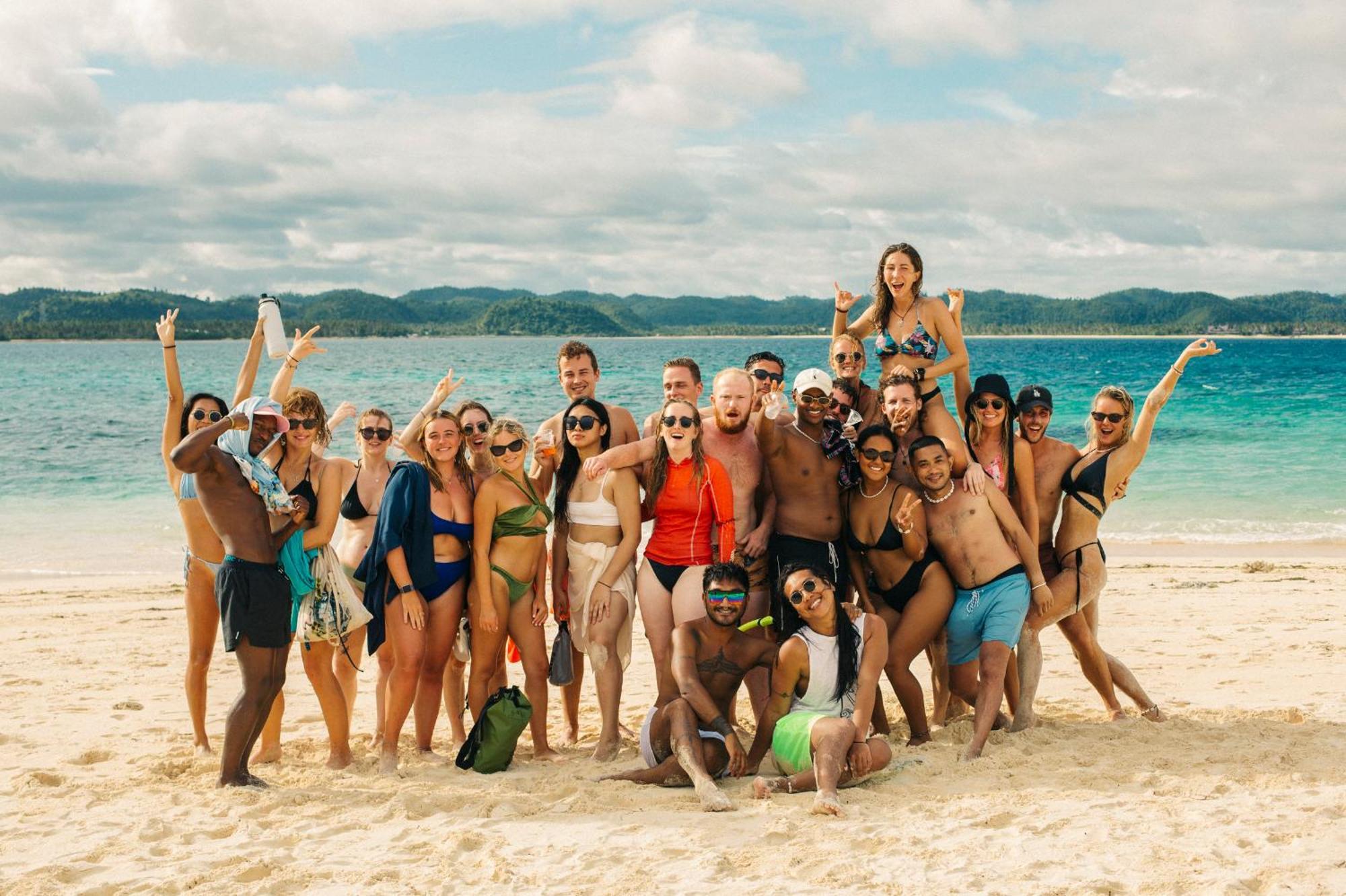Mad Monkey Hostel Siargao (Adults Only) Хенерал Луна Екстериор снимка