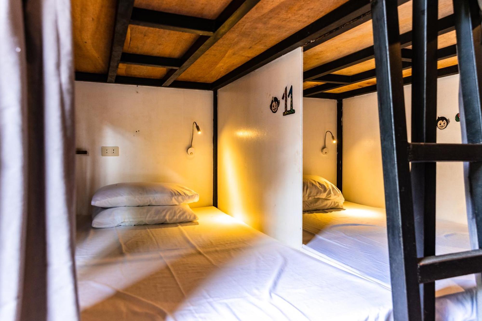 Mad Monkey Hostel Siargao (Adults Only) Хенерал Луна Екстериор снимка